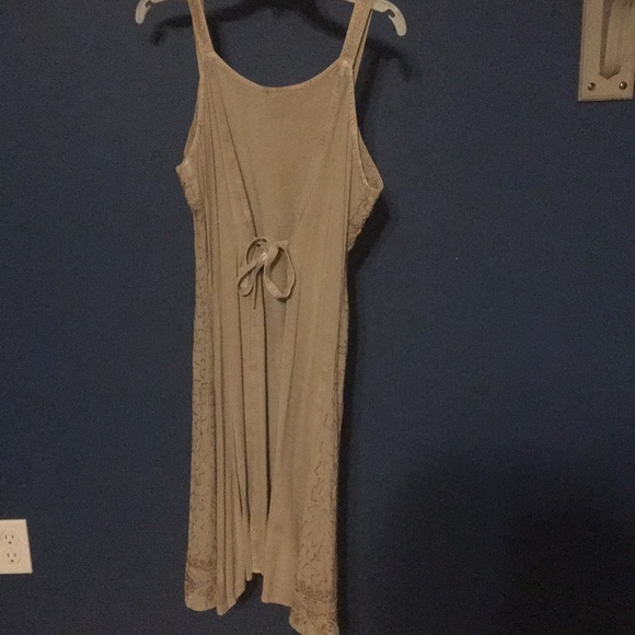 Dress - Picture 5 of 5